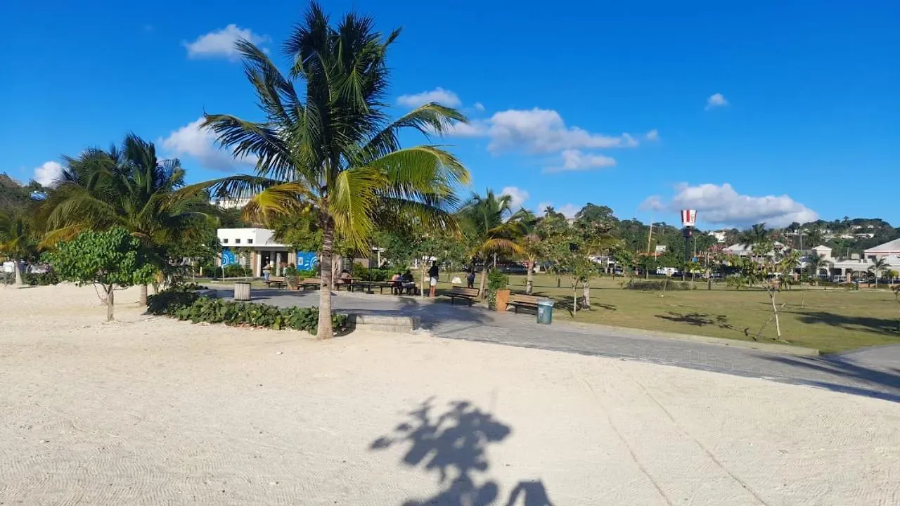 モンテゴ・ベイMobay Vacation 1アパートメント アパート モンテゴ・ベイ